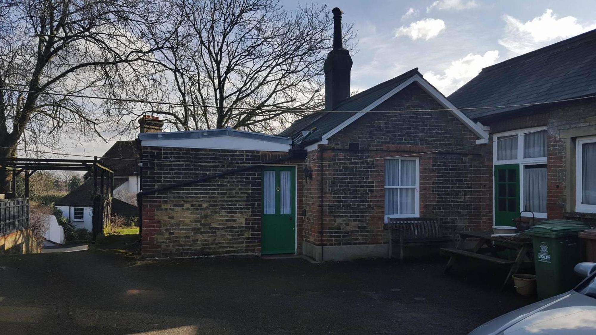 Converted Bungalow In Bexley Londen Buitenkant foto